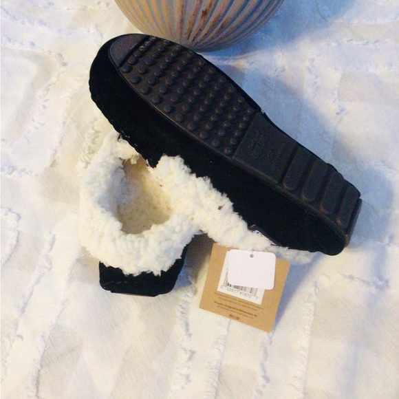 Run small Women's Muk Luks Slippers Very Comfortable Shoes Size 6 - Picture 7 of 8